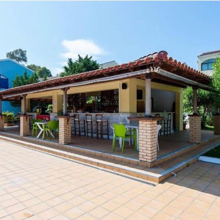 Govino Bay Luxury Beach Loft Apartment Danilia ภายนอก รูปภาพ