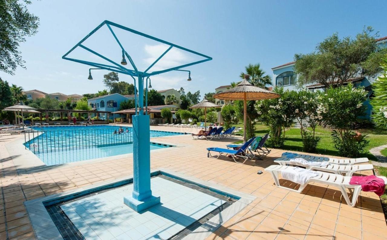Govino Bay Luxury Beach Loft Apartment Danilia ภายนอก รูปภาพ