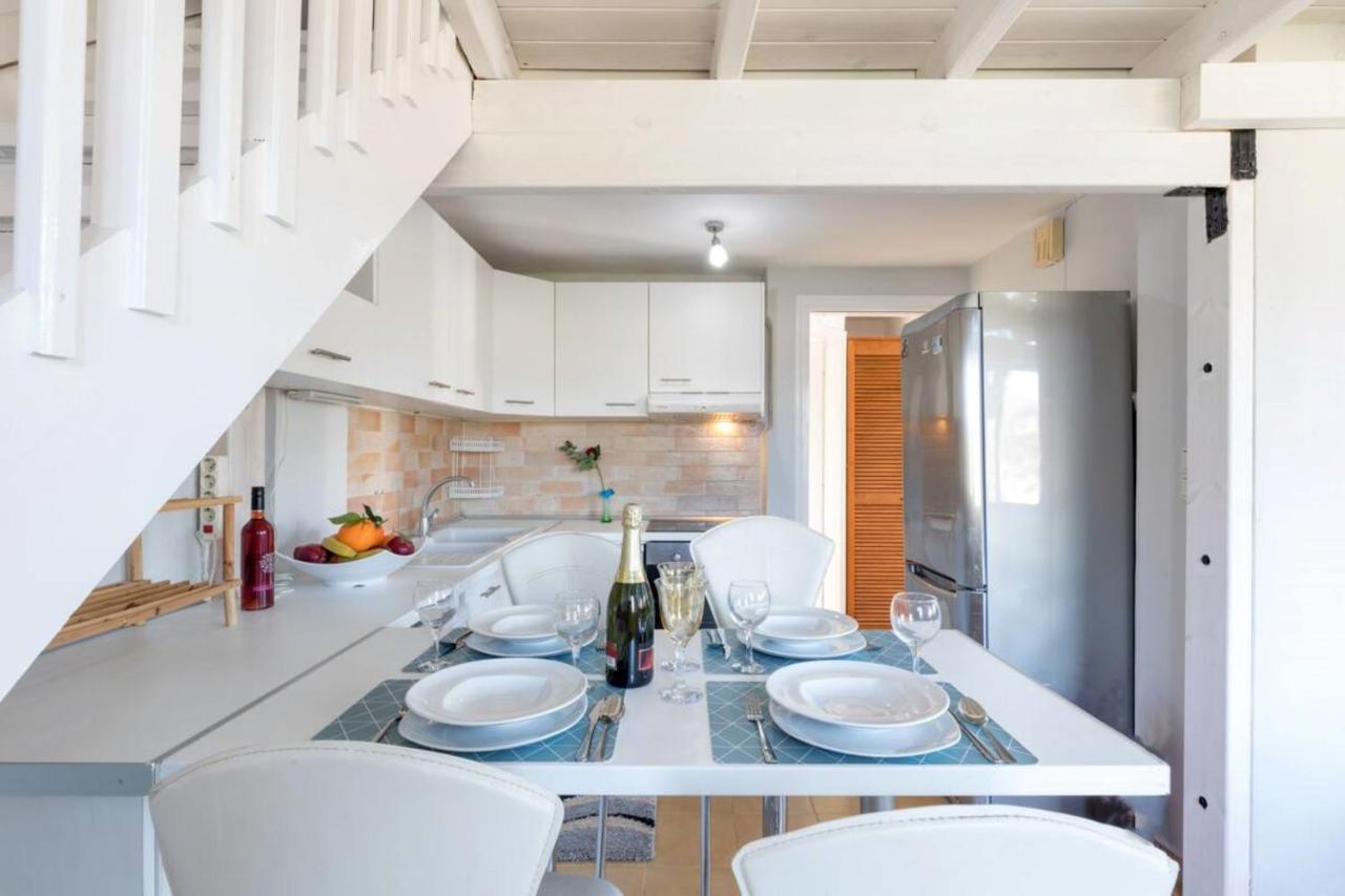 Govino Bay Luxury Beach Loft Apartment Danilia ภายนอก รูปภาพ