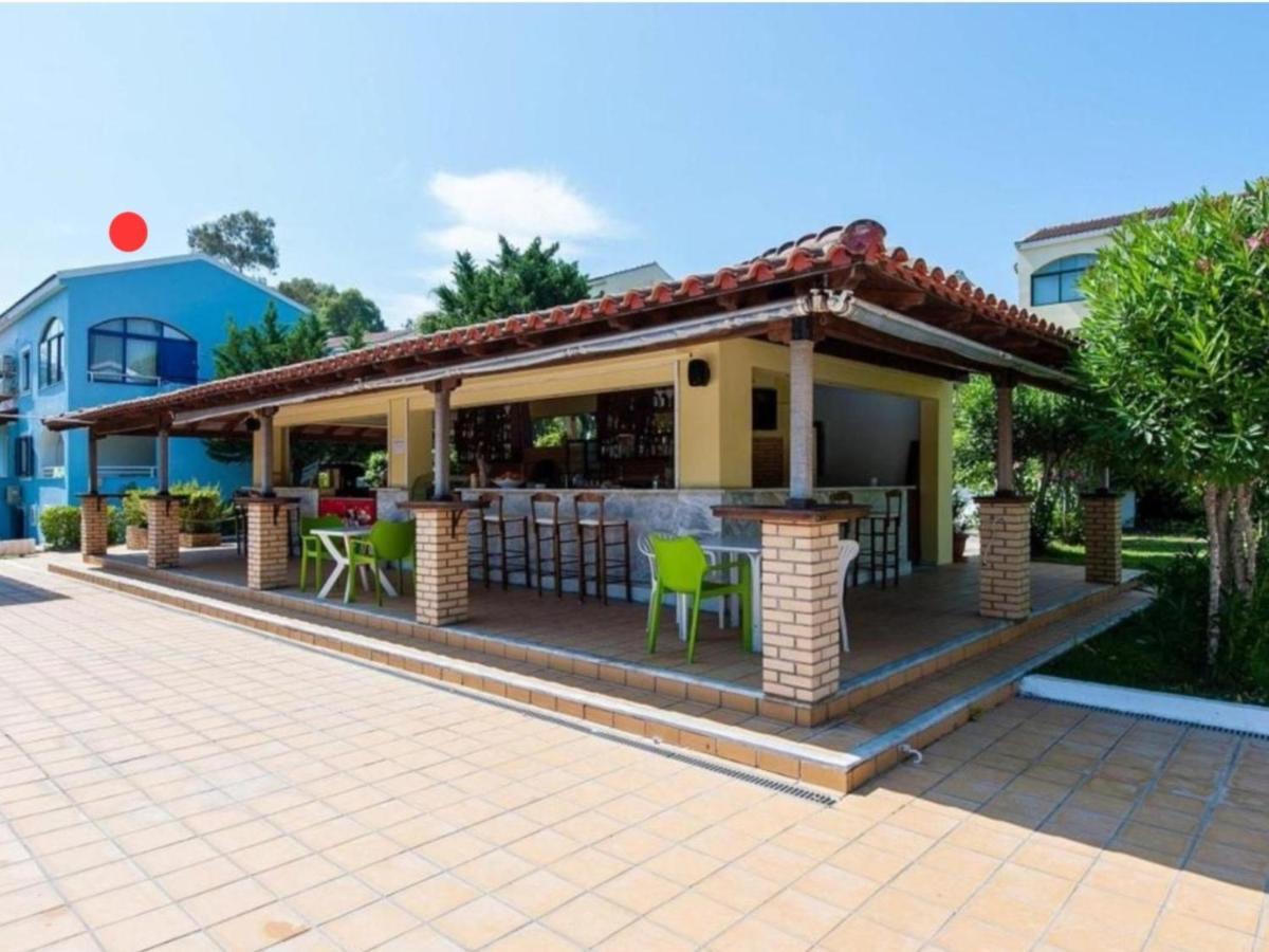 Govino Bay Luxury Beach Loft Apartment Danilia ภายนอก รูปภาพ